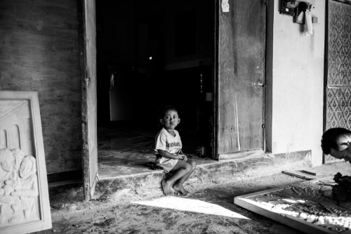 アジアン家具KAJAのインドネシアの子供