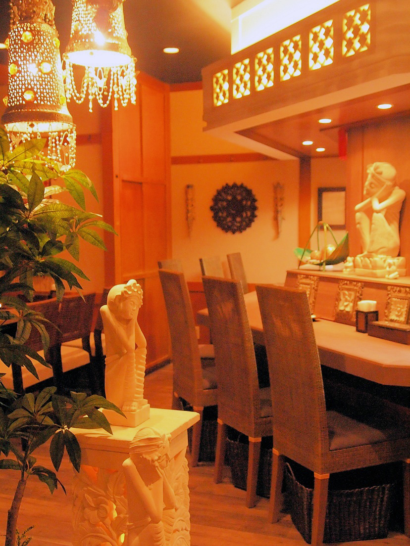 アジアンスタイル実例 タイ料理 レストラン「Roi Khon」