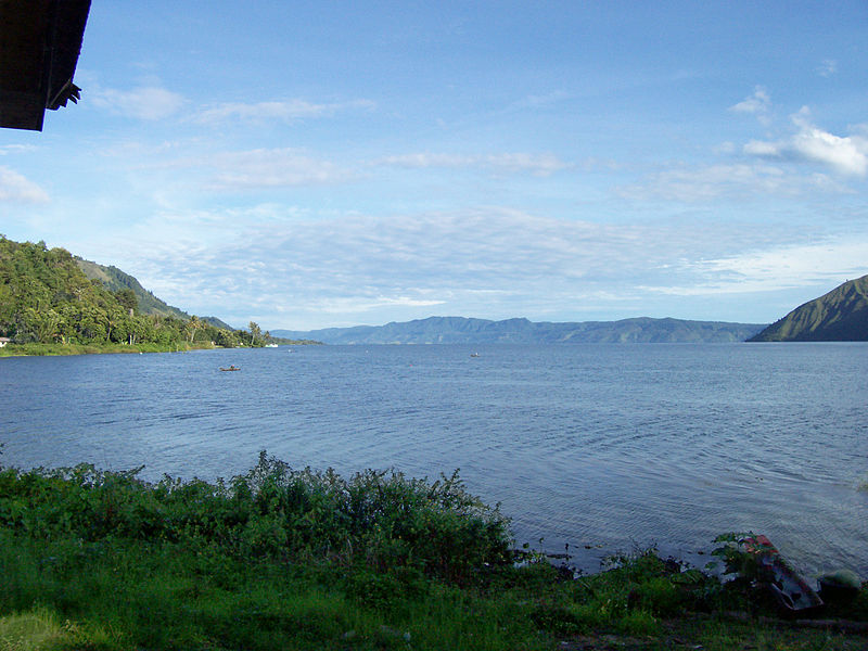トバ湖
