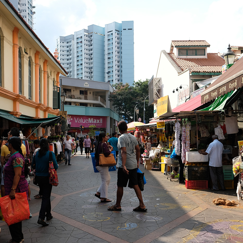 アジアン家具KAJAシンガポールの賑わい