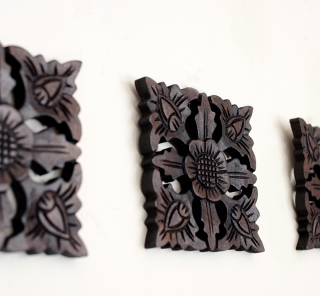 アジアン家具KAJAウッドレリーフ並べた